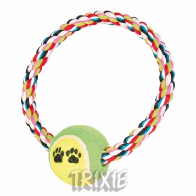 Trixie Ringo z piłką